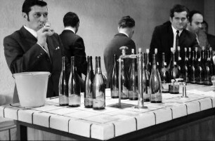 Freiburg: Weinbauinstitut; Weinprämierung 1970/1971, Weinproben