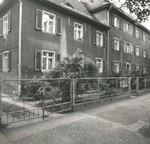 Dresden-Trachau. Wohnsiedlung Bauverein Gartenheim (1926/1927; P. Beck). Wohnhäuser, Kronenstraße 55/59. Straßenansicht