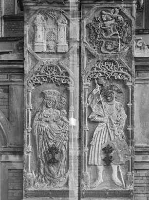 Madonna und Stadtwappen Rigas