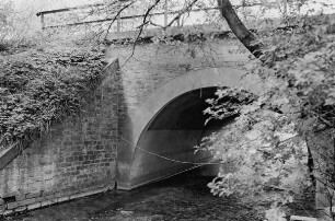 Eisenbahnbrücke Flörsheim (Brückenanlage); Flörsheim, Eisenbahn (Am Wickerbach)
