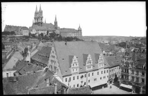 Meißen. Markt mit Rathaus - Blick zu Albrechtsburg u. Dom