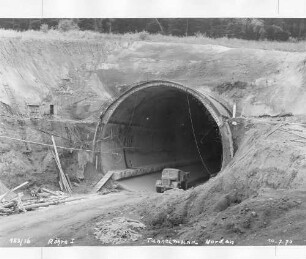 Tunnel bei Hölzern in km 528,925 Nordportal Röhre I