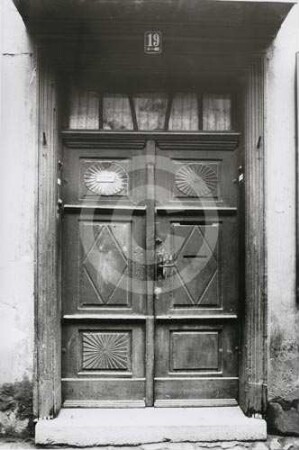 Portal und Haustür von Bürgerhaus Mauerstraße 19 in Elbing