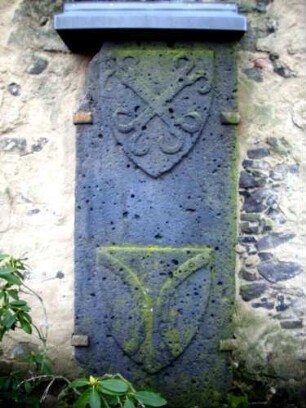 Turm von Norden-Basis mit Grabstein