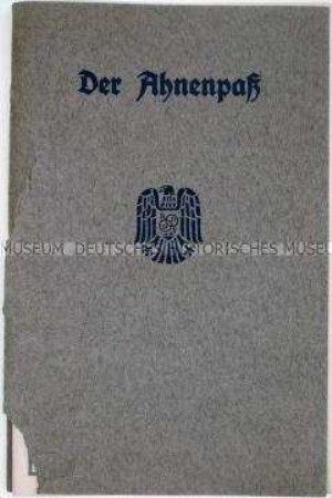 Ahnenpass mit handschriftlichen Einträgen, nicht beglaubigt - Familienkonvolut