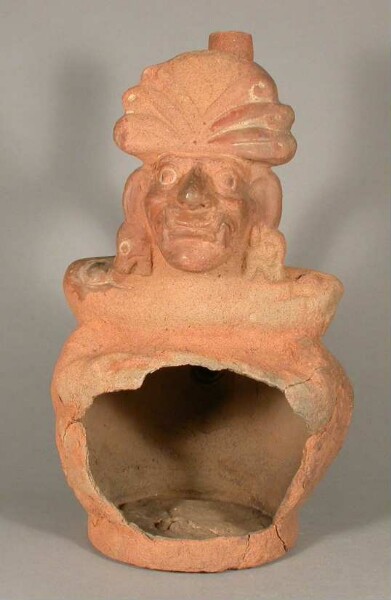 Application: anthropo-zoomorphic figure with feline teeth