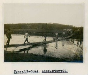 Foto einer passierbereiten Schnellbrücke bei Savigny-sur-Aisne