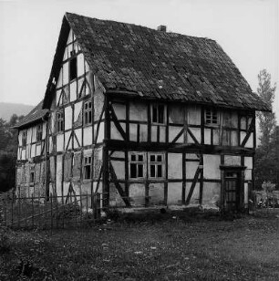 Waldkappel, Nelkenweg