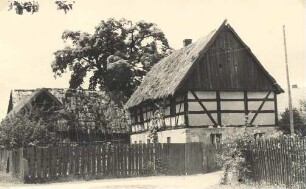 Fachwerkhaus mit Strohdach in Koblenz : Tykowany dom ze słomjanej třěchu w Koblicach