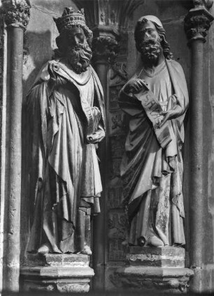 Rechtes Gewände: David und Jesaja
