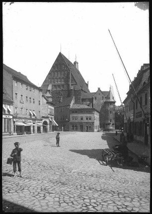 Meißen. Kleinmarkt mit Franziskanerkirche