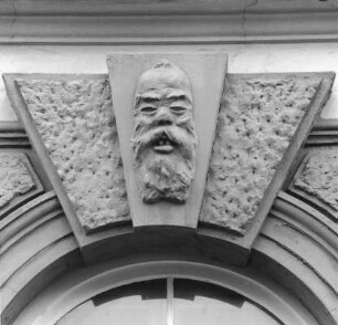 Zur Goldenen Krone; Darmstadt, Schustergasse 18
