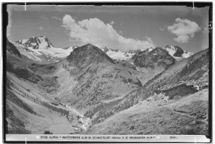 Stubaier Alpen. Mutterberger Alm (1728 Meter) mit Schaufelspitze (3333 Meter), vorn die Grabanockalm