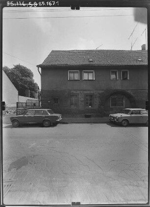 Erfurt-Altstadt, Pergamentergasse. Wohnhaus. Straßenfront (Teilansicht)