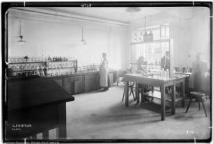 Bau Me 24 Verwaltungsgebäude und Laboratorium