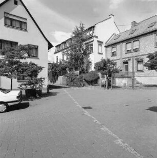 Oestrich-Winkel, Hallgartener Platz 13
