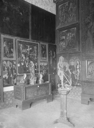 Bayerisches Nationalmuseum — Saal der gotischen Abteilung