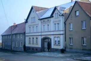 Häuserzeile am Rundplatzdorf