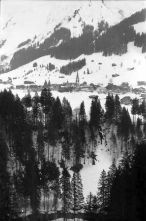 Riezlern: Blick auf Riezlern, mit Breitach