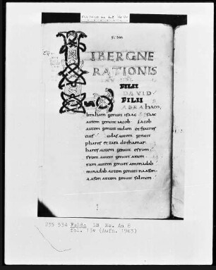 Evangeliar — Initiale L(iber generationis), Folio 13verso