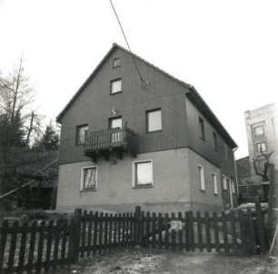 Penig, Uhlandstraße 7. Wohnhaus mit sogenannten Kellerbergen
