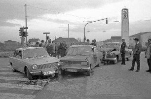 Verkehrsunfall auf der Kreuzung Durmersheimer-, Pfalz- und Pulverhausstraße.