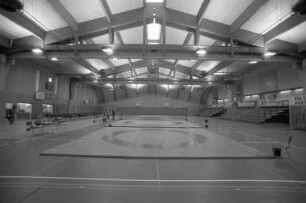 Einweihung der Sport- und Mehrzweckhalle "Rheinstrandhalle" Daxlanden in der August-Dosenbach-Straße am 23. April 1980