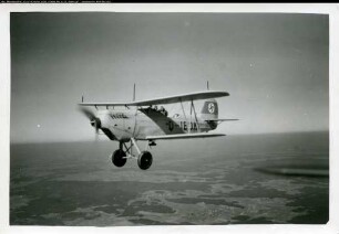 Flugzeug: Heinkel He 45 im Flug