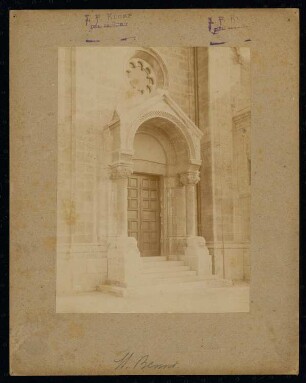 Pfarrkirche Sankt Benno, München: Seitenportal