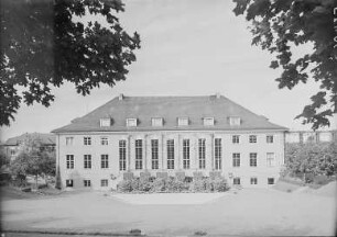 Studentenhaus : Dresden, Studentenhaus Mommsenstraße. Südseite (Gartenfront)