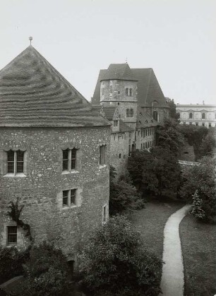Halle, Moritzburg : Halle. Moritzburg. Ost-Seite mit Südost-Bastion, Torturm und Kapelle St. Magdalena von Südsüdost