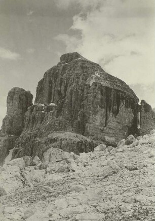 Sella—Grugpe ' Der Pisciadu Q2985 m) (Roh-OCR/Texterkennung von Bildkarte) : Dolomiten. Sella-Gruppe. Der Pisciadu (2985 m)