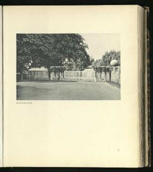 Einfahrtstor