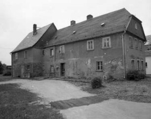 Triebel-Posseck, Hauptstraße 15. Wohnhaus mit Anbau. Hofansicht