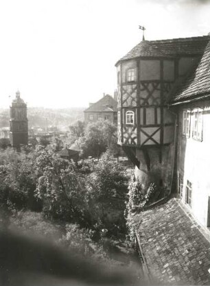 Meißen. Turm der Frauenkirche und Domherrenhof, Freiheit 6