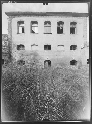 Hainewalde (Großschönau-Hainewalde). Neues Schloß (1749-1755, Umbau 1882-1883; Müller). Rechter Seitenflügel von Süddost