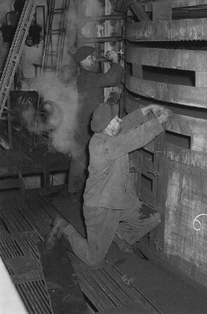 Arbeiter im VEB Braunkohlewerk Borna