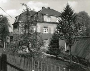 Ottendorf-Okrilla, Mühlstraße 3. Wohnhaus mit Bäckerei (um 1925)