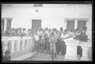 Internierung der Besatzungsangehörigen der "Columbus" im in Algerien gelegenen Internierungslager "Camp Suzzoni", Kriegsgefangene?