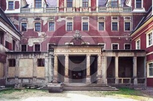 Eingangsportal Neues Schloss Bad Muskau