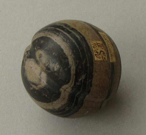 Boule de pierre