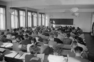 Unterrichtsraum der Hochschule für Binnenhandel in der Markgrafenstraße