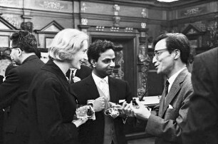 Freiburg: Rathaus; Unesco-Konferenz orientalische Kultur; Dr. Kuschmann, Gräfin Bernstorff; Dr. Hanfi, Pakistan; Prof. Maruyana, Tokio