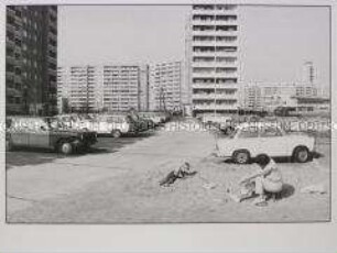 Serie aus der Dokumentation "Berlin-Marzahn III, 1981-1990" - An der Ludwig-Renn-Str.