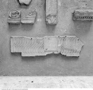 Fragment eines antiken Striegelsarkophags