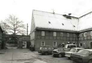 Dresden-Omsewitz, Altomsewitz 11. Vierseithof (1768, 1885), Wohnstallhaus
