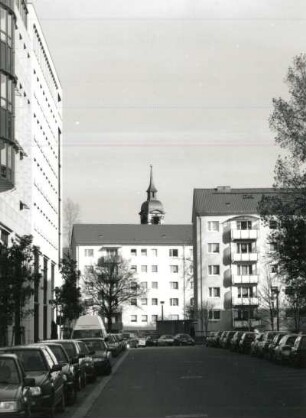 Dresden-Altstadt. Rosenstraße. Blick von der Ammonstraße nach Nordosten gegen Turm der Annenkirche