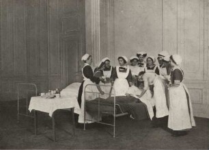 Krankenpflege am Bett