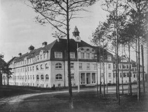 Coswig. Wettinstift (1913), Friedewaldstraße 10. Außenansicht