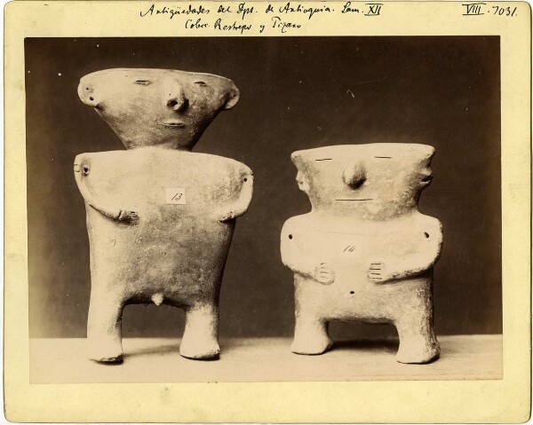 Clay figurines from the Restrepo y Pizano Collection, Antigüedades del Dpt. de Antioquia Lam. XII